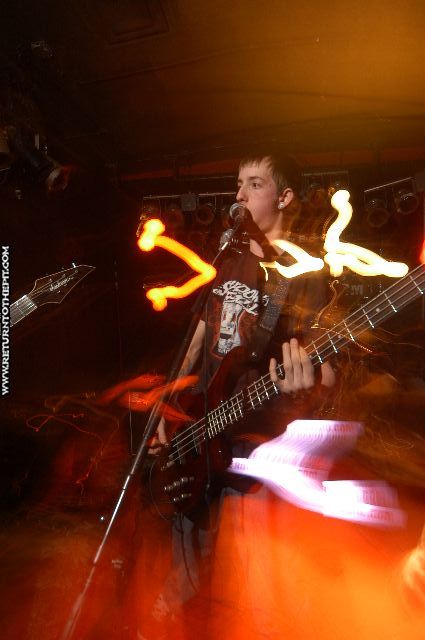 [absence of the sun on Feb 15, 2006 at the Spyder Room (Manchester, NH)]