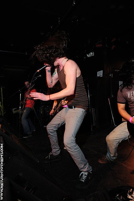 [absence of the sun on Feb 11, 2011 at the Palladium (Worcester, MA)]