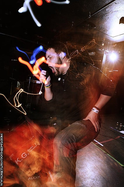 [across the sun on Apr 24, 2010 at the Palladium - Secondstage (Worcester, MA)]