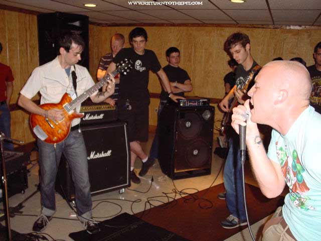 [between two thieves on Jun 28, 2002 at Knights of Columbus (Lawrence, MA)]
