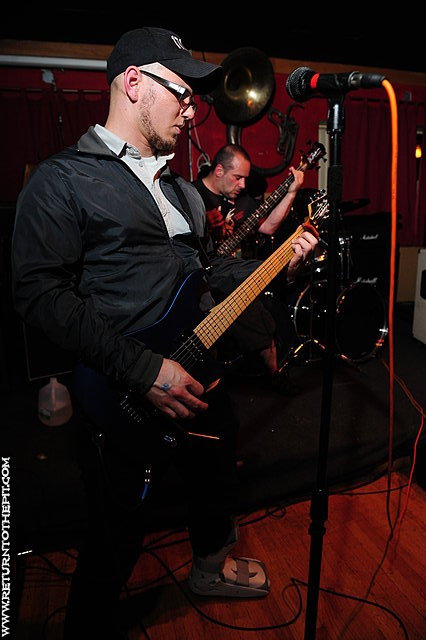 [blessed offal on Apr 29, 2011 at P.A.'s Lounge (Somerville, MA)]