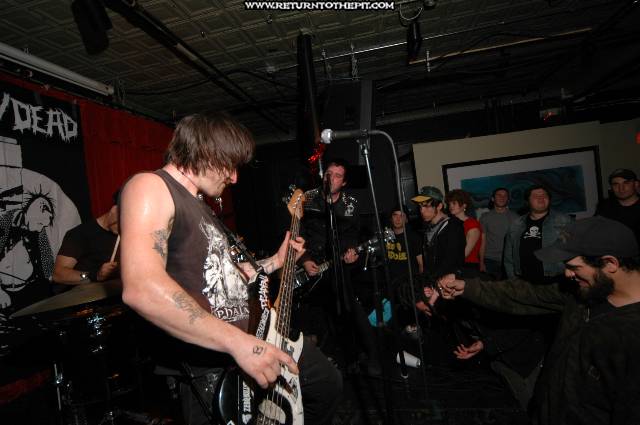 [borndead on Apr 21, 2005 at AS220 (Providence, RI)]