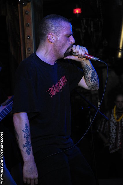 [burial on Jul 17, 2008 at Ralph's Diner (Worcester, Ma)]