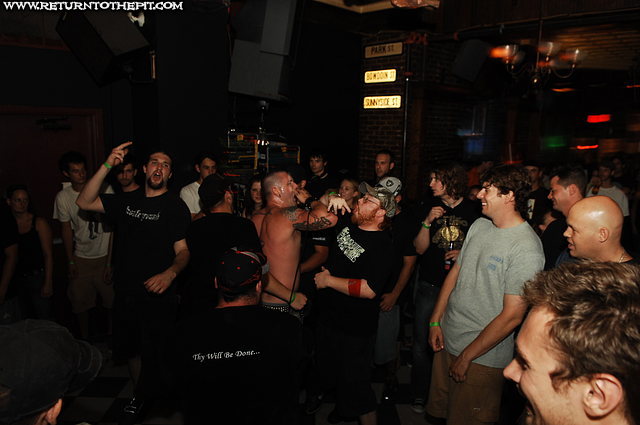 [burn in silence on Aug 8, 2007 at Great Scott (Allston, MA)]