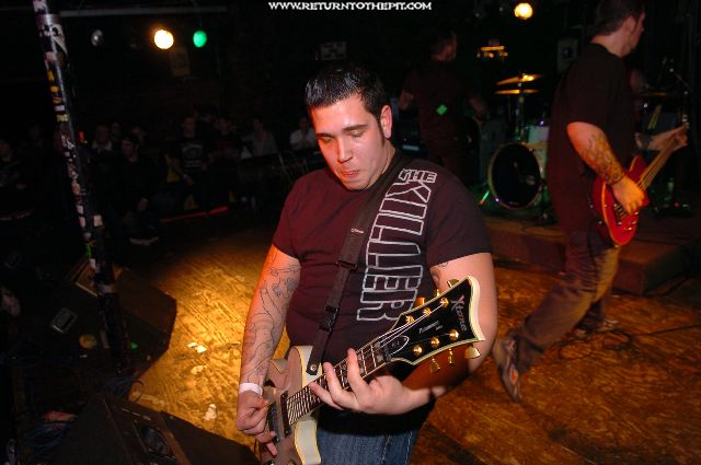 [bury your dead on Feb 1, 2006 at the Living Room (Providence, RI)]
