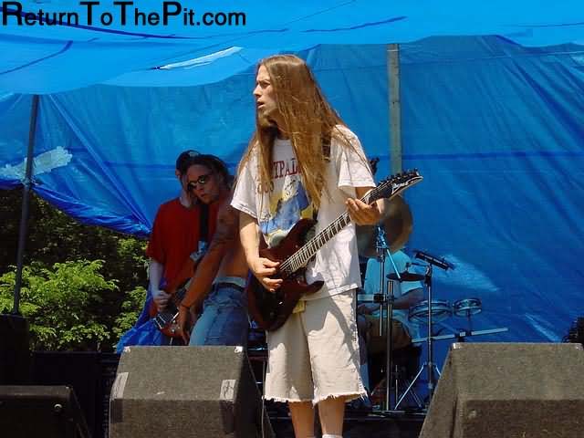 [comadose on Jun 9, 2001 at Derry-palooza  Derry, MA]