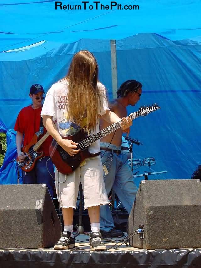 [comadose on Jun 9, 2001 at Derry-palooza  Derry, MA]
