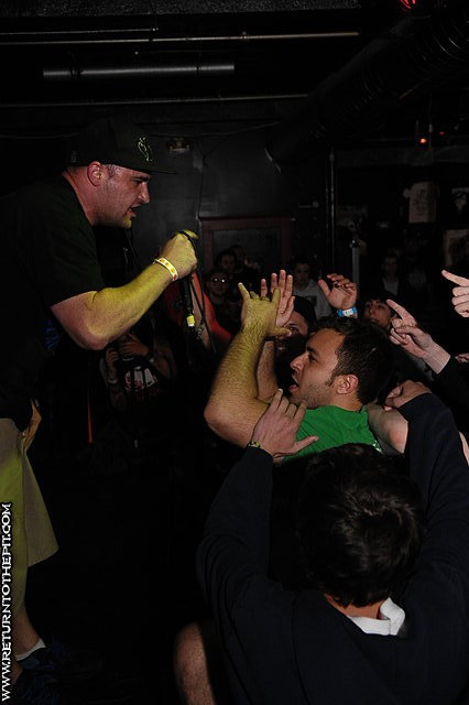 [crowns of kings on May 9, 2009 at Jerky's (Providence, RI)]