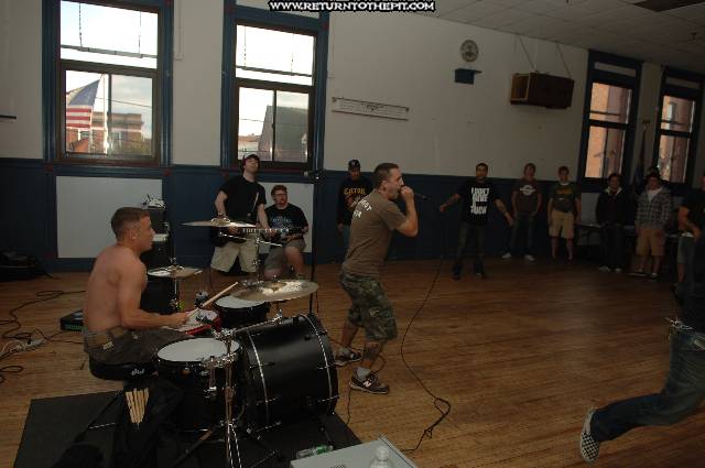 [cut throat on Sep 24, 2006 at Legion Hall #3 (Nashua, NH)]