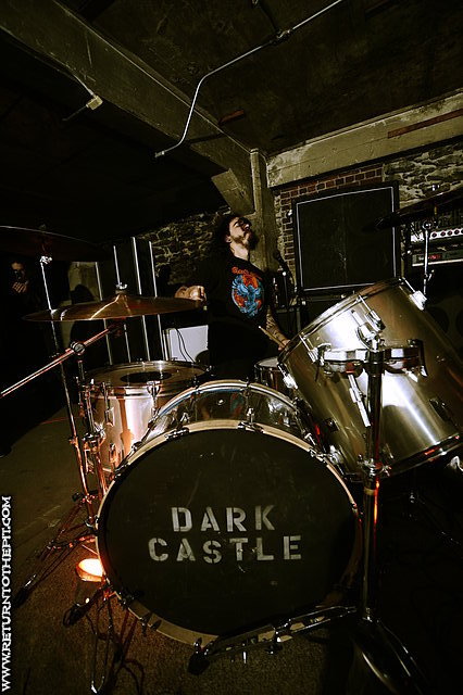 [dark castle on Sep 10, 2009 at Evacuate Warehouse (Roxbury, MA)]