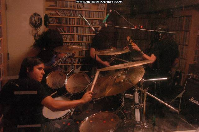 [demiricous on Jun 27, 2005 at Live in the WUNH Studios (Durham, NH)]