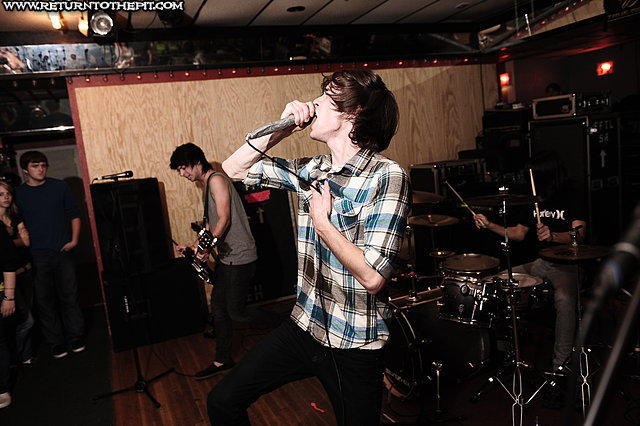 [die another day on Oct 22, 2009 at Rocko's (Manchester, NH)]