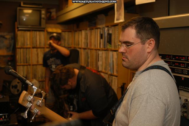 [disengaged on Jun 28, 2004 at Live in the WUNH Studios (Durham, NH)]