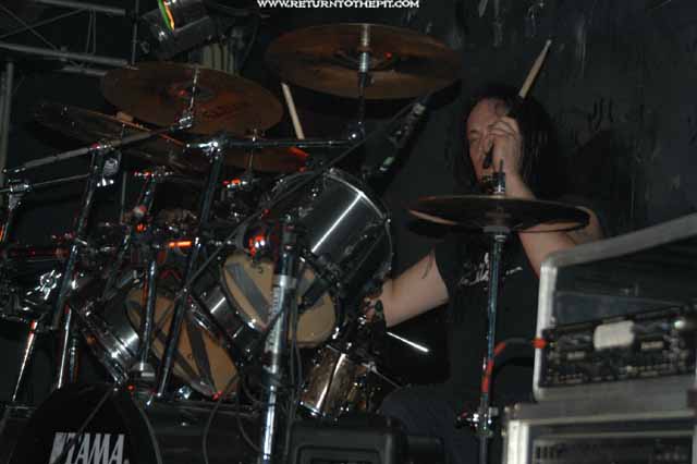 [dying fetus on Dec 21, 2002 at Chantilly's (Manchester, NH)]