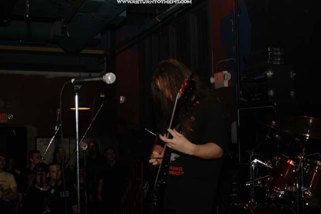 [exhumed on Sep 27, 2003 at the Met Cafe (Providence, RI)]
