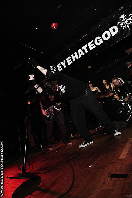 [eyehategod on Dec 2, 2011 at Club Lido (Revere, MA)]