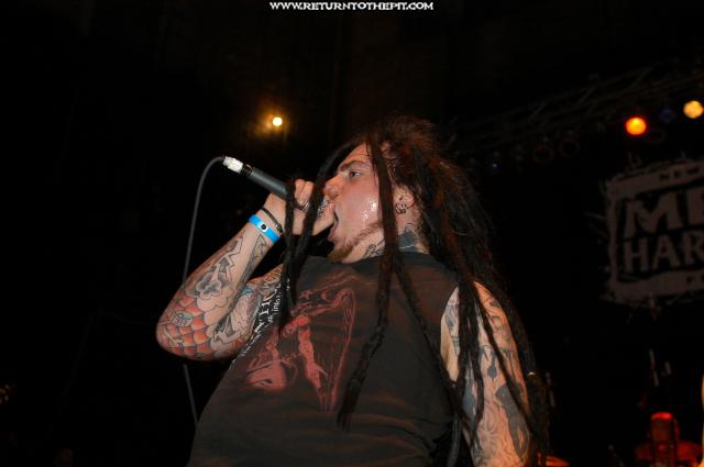 [found dead hanging on Apr 30, 2004 at the Palladium - first stage (Worcester, MA)]