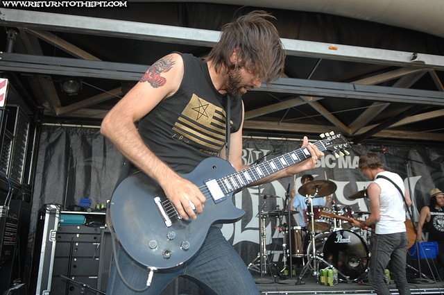 [gallows on Aug 12, 2007 at Parc Jean-drapeau - Hurly Stage (Montreal, QC)]
