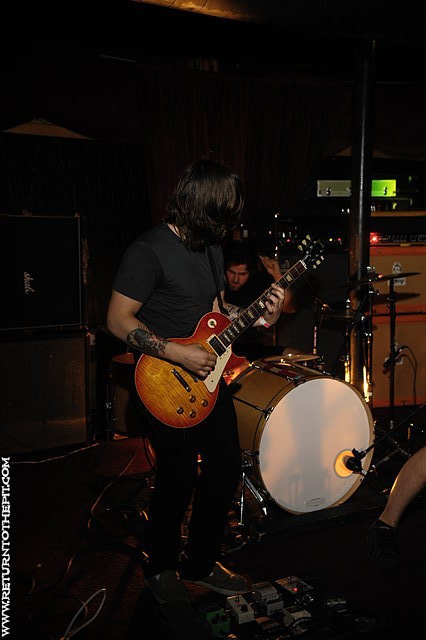 [giant on Jun 1, 2008 at Club Hell (Providence, RI)]
