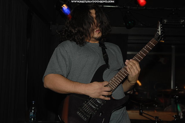 [heretic hybrid on Feb 8, 2007 at Rusty G's Place (Lowell, Ma)]