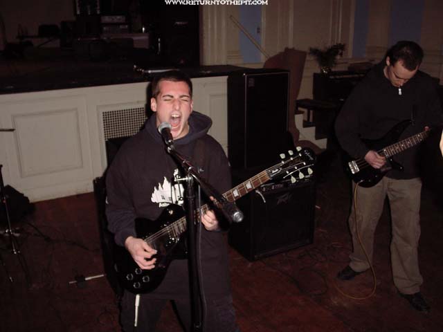 [hirudinea on Feb 28, 2003 at Bitter End Fest day 1 - Civic League (Framingham, MA)]