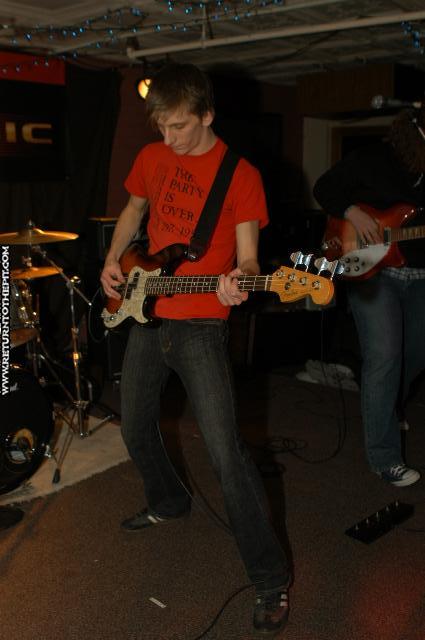 [the human flight committee on Feb 25, 2004 at Muddy River Smokehouse (Portsmouth, NH)]