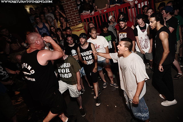 [ignorance on Aug 1, 2009 at Anchors Up (Haverhill, MA)]