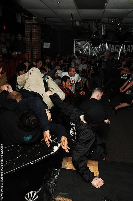 [ignorance on Dec 27, 2008 at Anchors Up (Haverhill, MA)]