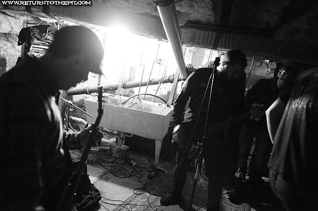 [in the shit on Apr 2, 2013 at Catacombs Of Grief (Portsmouth, NH)]