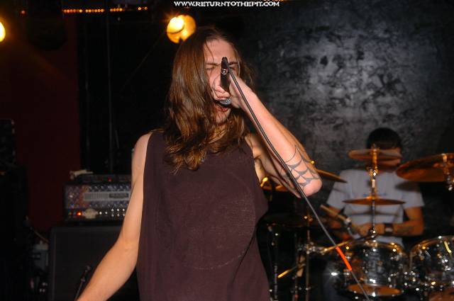 [inflicted on Nov 19, 2005 at Club 125 - second stage(Bradford, Ma)]
