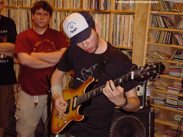 [invocation of nehek on Aug 6, 2002 at Live in the WUNH studios (Durham, NH)]