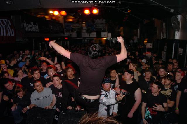 [it dies today on Apr 23, 2005 at the Palladium - second stage (Worcester, Ma)]