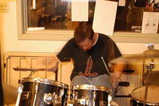 [kevorkians angels on Mar 25, 2003 at Live in the WUNH studios (Durham, NH)]