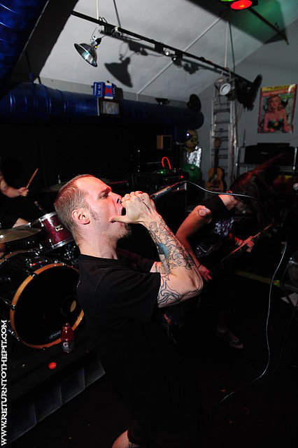 [living void on Aug 17, 2011 at PT-109 (Allston, MA)]