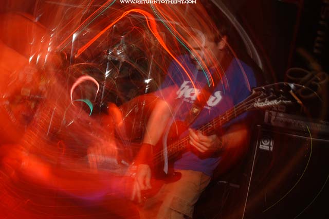 [locked in a vacancy on Jul 20, 2003 at Fat Cat's (Springfield, Ma)]