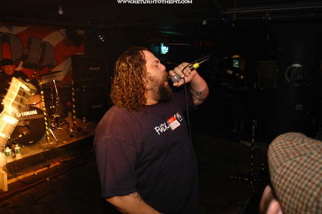 [mod on Sep 20, 2003 at the Bombshelter (Manchester, NH)]