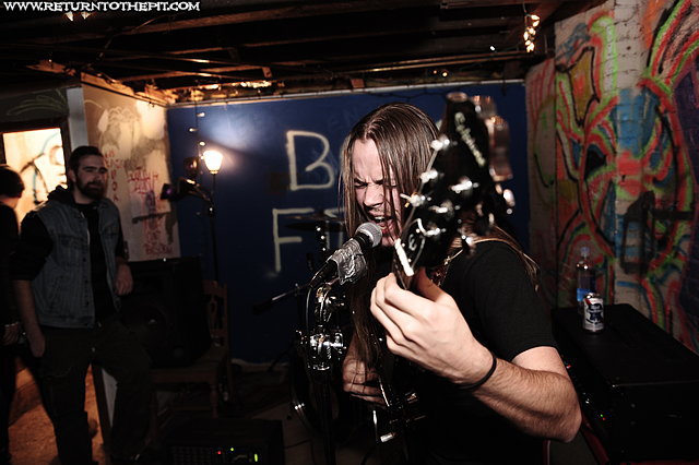 [obsidian tongue on Dec 9, 2011 at Box Fort (Allston, MA)]
