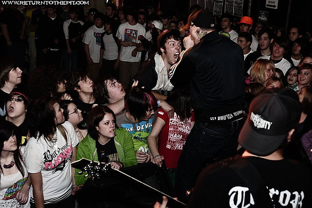 [on broken wings on Dec 10, 2008 at the Palladium (Worcester, MA)]