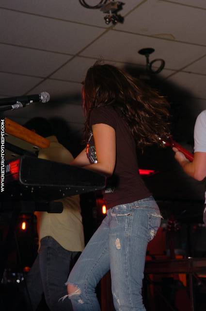 [on the surface on Jul 14, 2005 at Roller Kingdom - main stage (Hudson, Ma)]