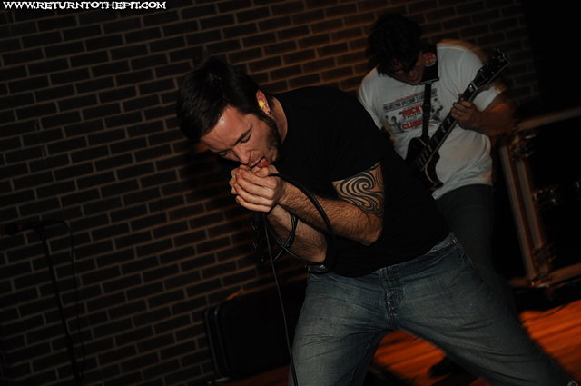 [ouch on Dec 6, 2007 at Fox Hall (Lowell, Ma)]