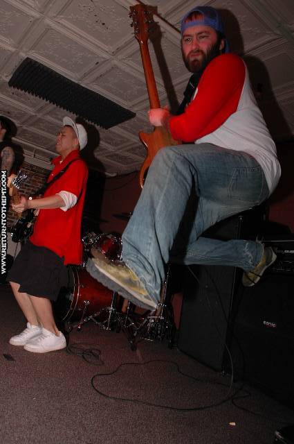 [over the top on Mar 8, 2005 at Muddy River Smokehouse (Portsmouth, NH)]
