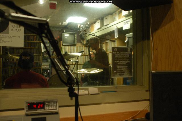 [phantom limb on Feb 9, 2004 at Live in the WUNH Studios (Durham, NH)]