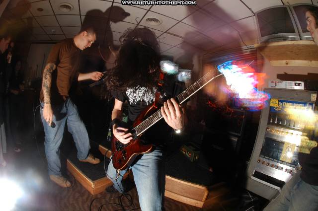 [porphyria on Jun 17, 2005 at Dee Dee's Lounge (Quincy, Ma)]