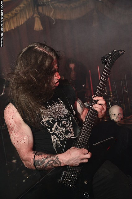[pseudogod on Oct 16, 2015 at Ralph's (Worcester, MA)]
