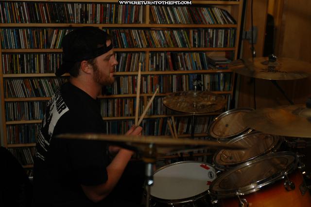 [random acts of violence on Mar 29, 2004 at Live in the WUNH Studios (Durham, NH)]