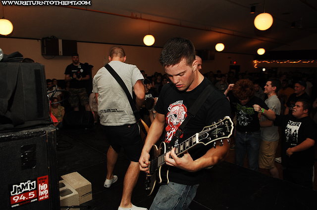 [shipwreck on Jul 7, 2007 at Knights of Columbus (Pepperell, MA)]