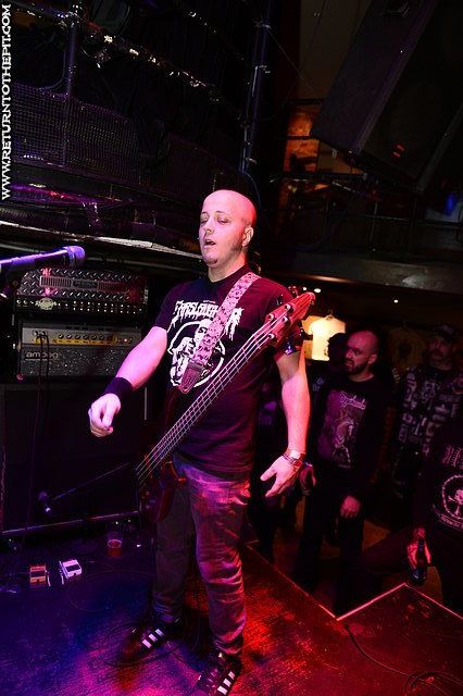 [soil of ignorance on Oct 20, 2018 at Katacombes (Montreal, QC)]