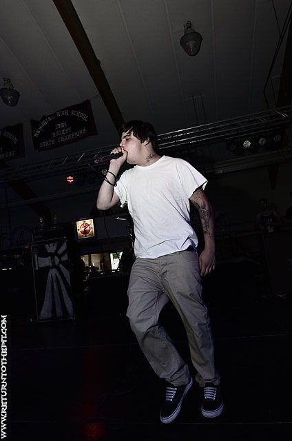 [stray from the path on Jun 25, 2011 at JFK Coliseum (Manchester, NH)]