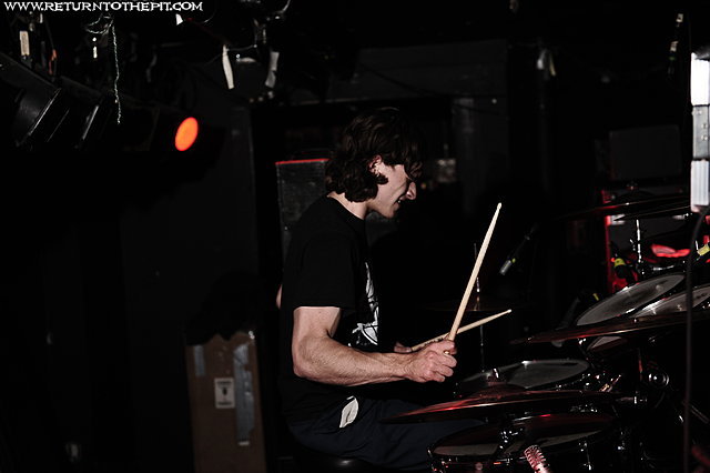 [strong intention on Oct 25, 2009 at Middle East (Cambridge, MA)]