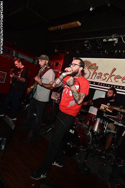 [ten to one on Oct 22, 2021 at the Shaskeen Pub (Manchester, NH)]